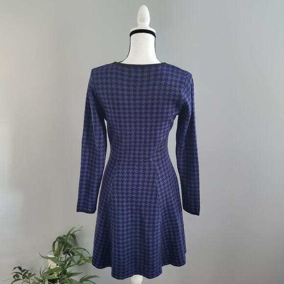 Ellen Tracy Houndstooth Blue Black Circle Sweater Dress M - Picture 2 of 8